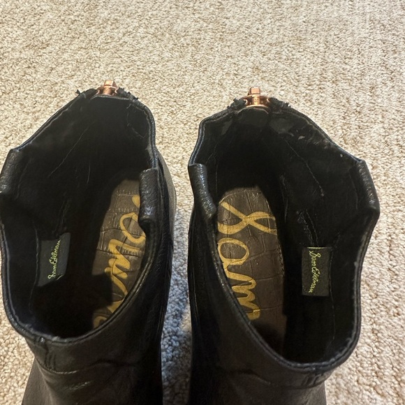 Booties - Picture 4 of 5